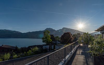 Blick auf See von Zimmer Balkon